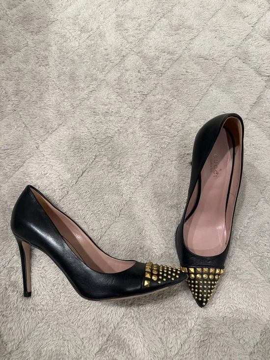 Gucci Black Leather Pointed Studded Pumps with Gold Accents - Picture 4 of 9